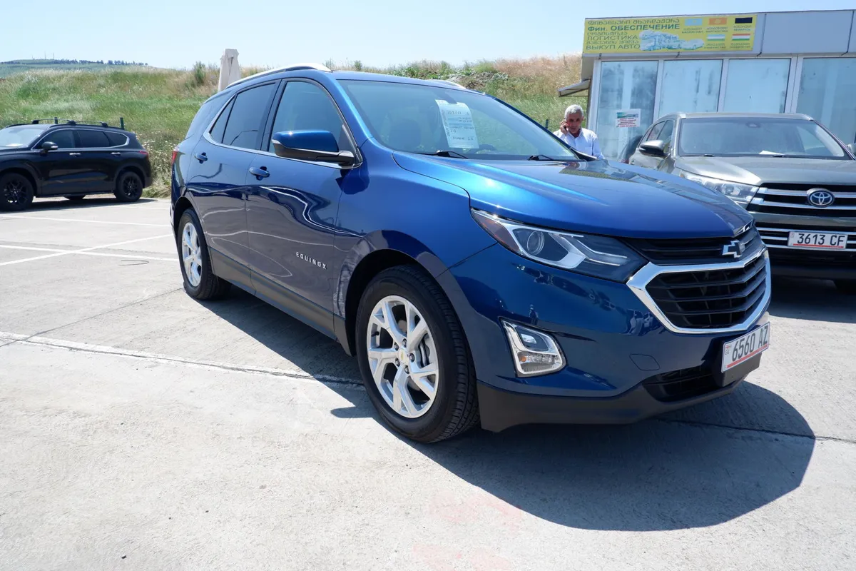 Chevrolet Equinox - фото 1