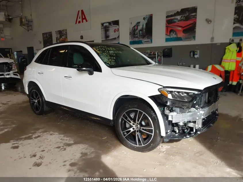 Mercedes-Benz GLC 300 - фото 1
