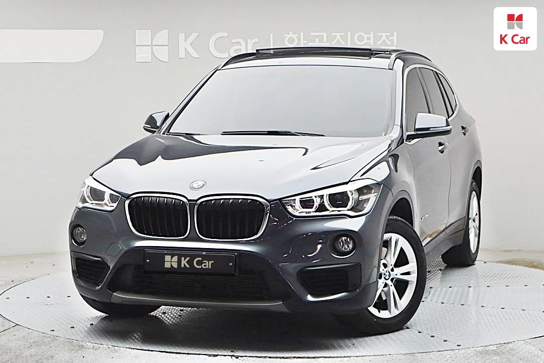 BMW X1 - фото 1