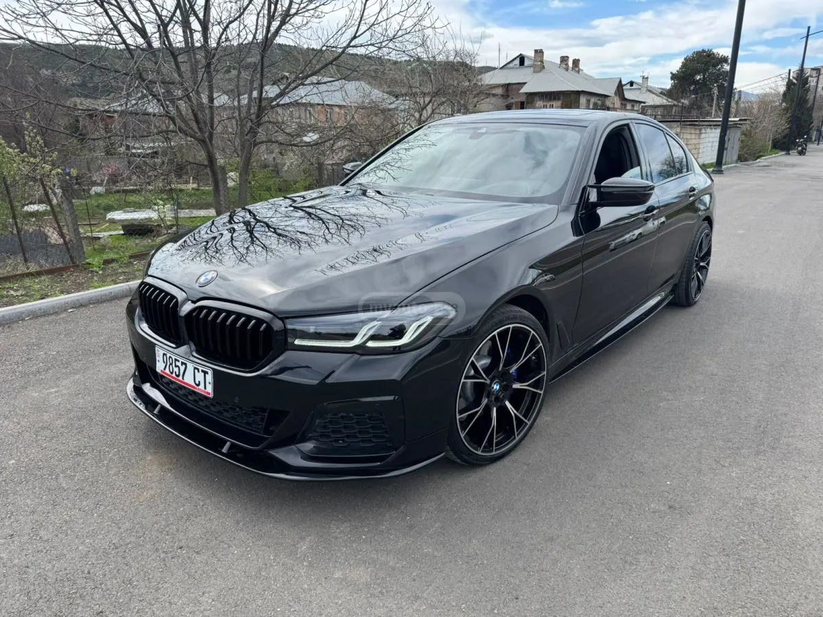 BMW 530 - фото 1