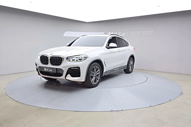 BMW X4 - фото 1
