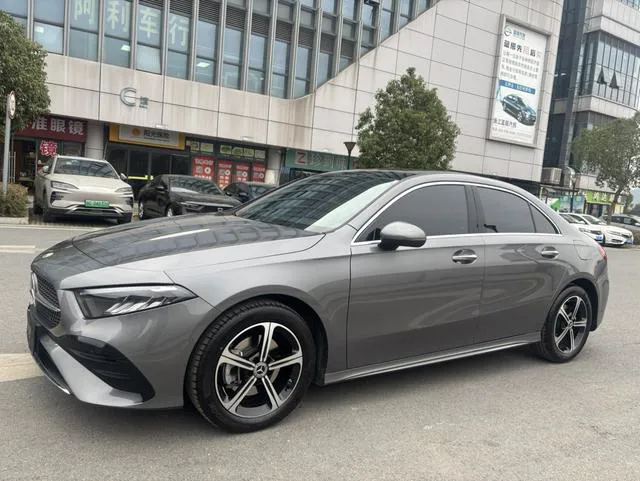 Mercedes-Benz A-Class - фото 1