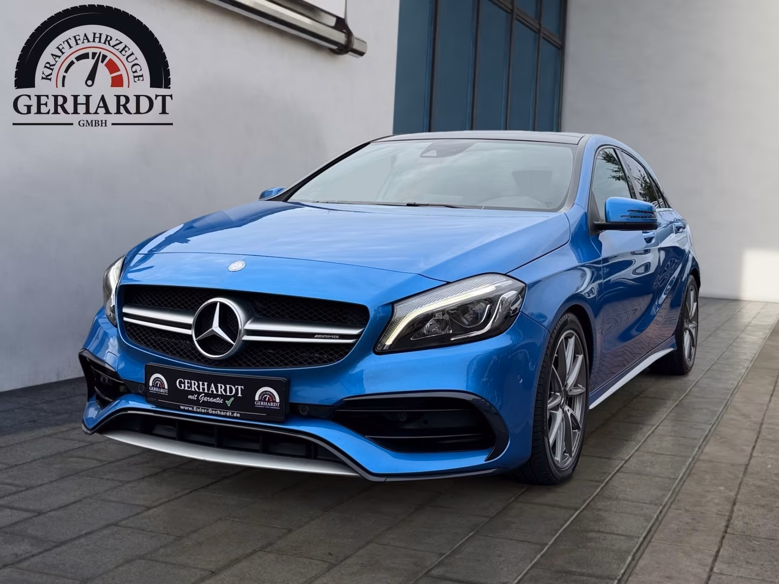 Mercedes-Benz A 45 AMG - фото 1