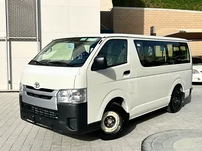 Toyota Hiace - фото 1