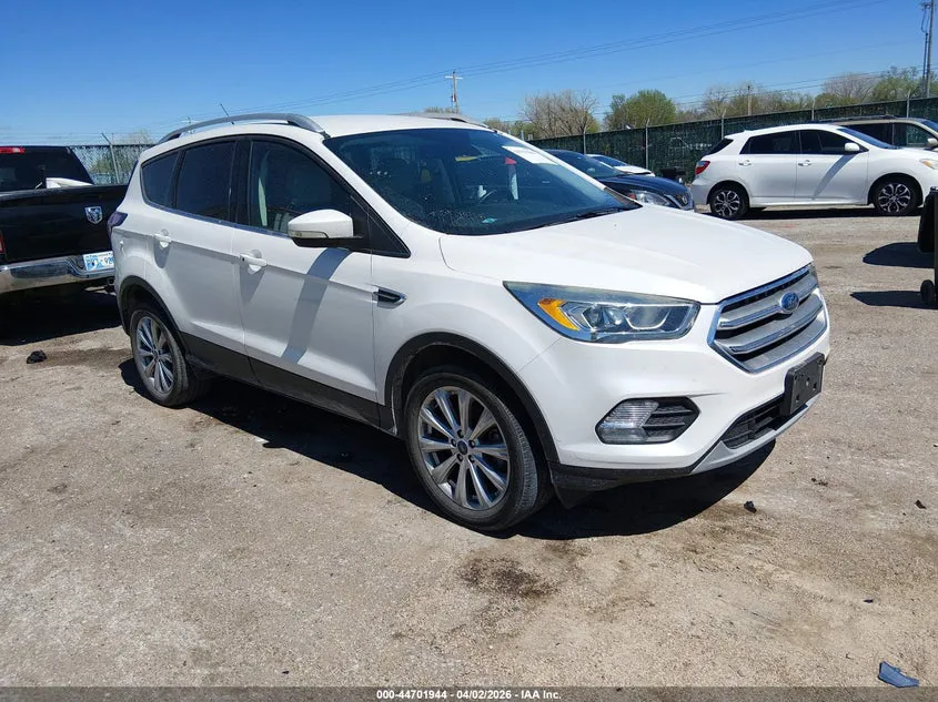 FORD ESCAPE TITANIUM - фото 1