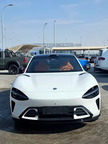 Xiaomi YU7 - фото 1