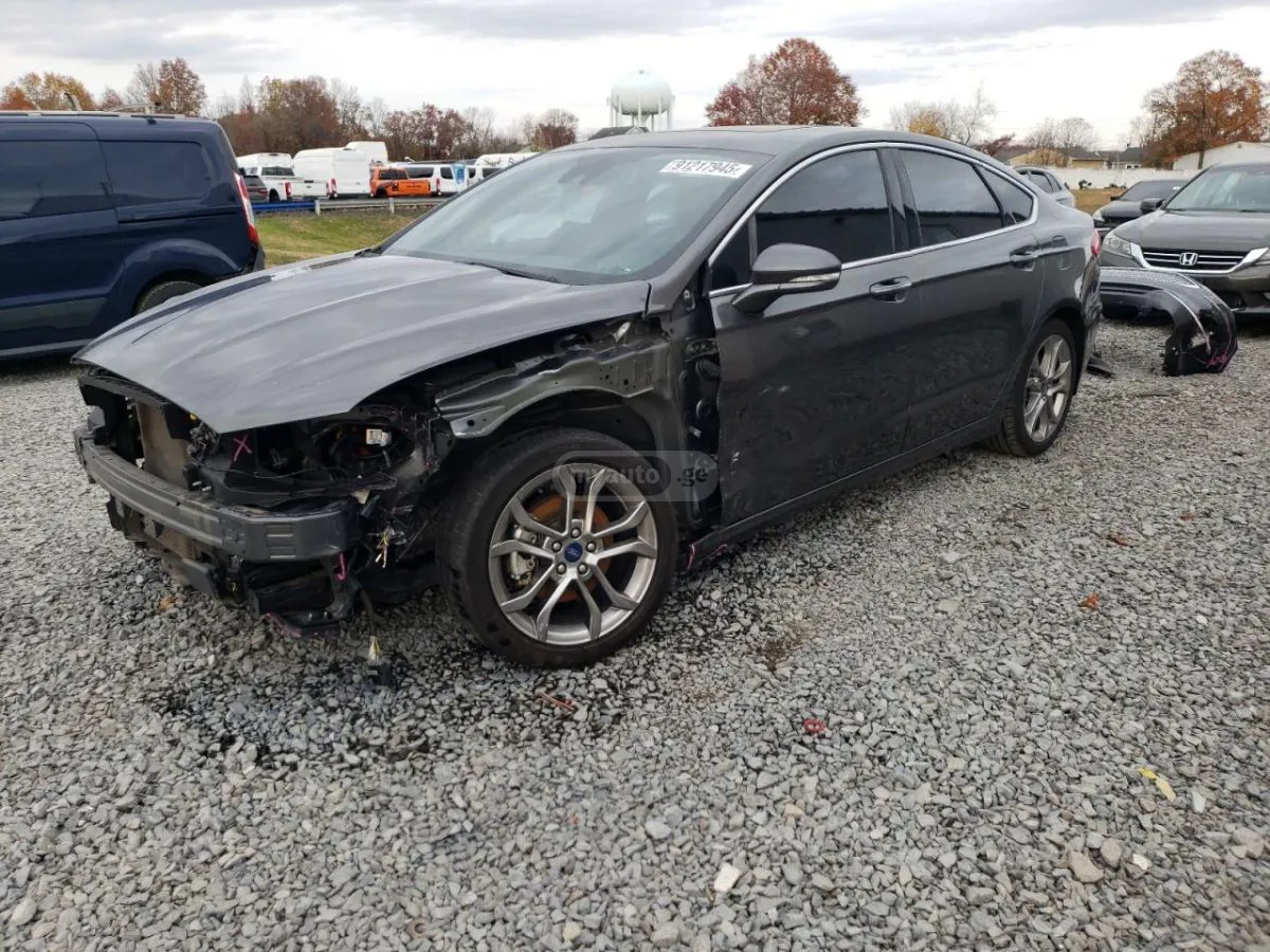 Ford Fusion - фото 1