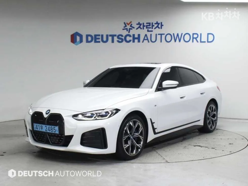 BMW i4 eDrive40 M Sport Pro - фото 1