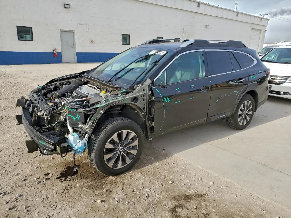 SUBARU OUTBACK - фото 1