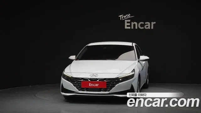 Hyundai AVANTE - фото 1