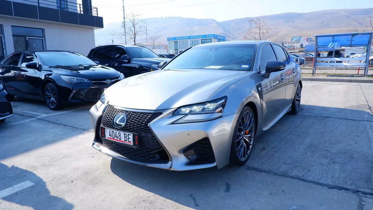 Lexus GS-F - фото 1