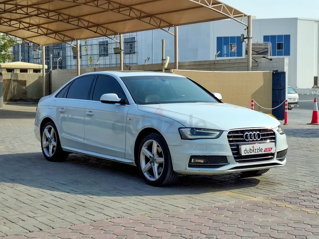 Audi A4 - фото 1
