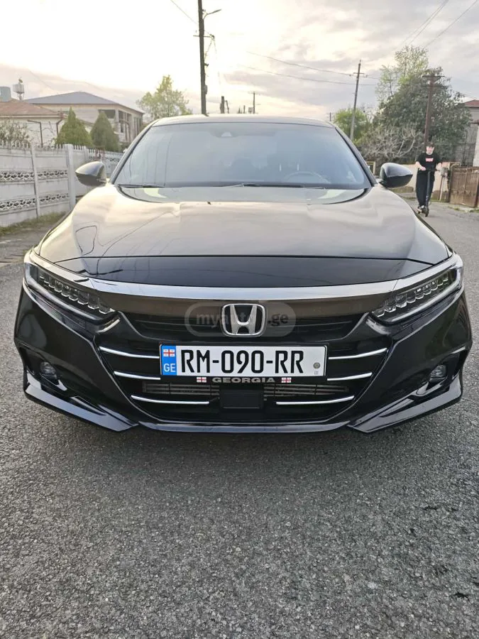 Honda Accord - фото 1