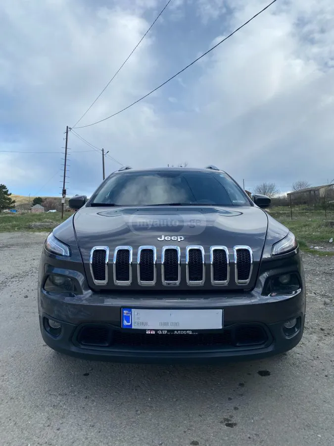 Jeep Cherokee - фото 1
