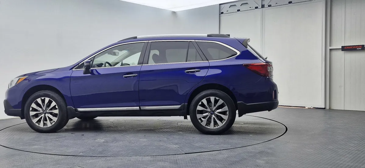 Subaru Outback - фото 1