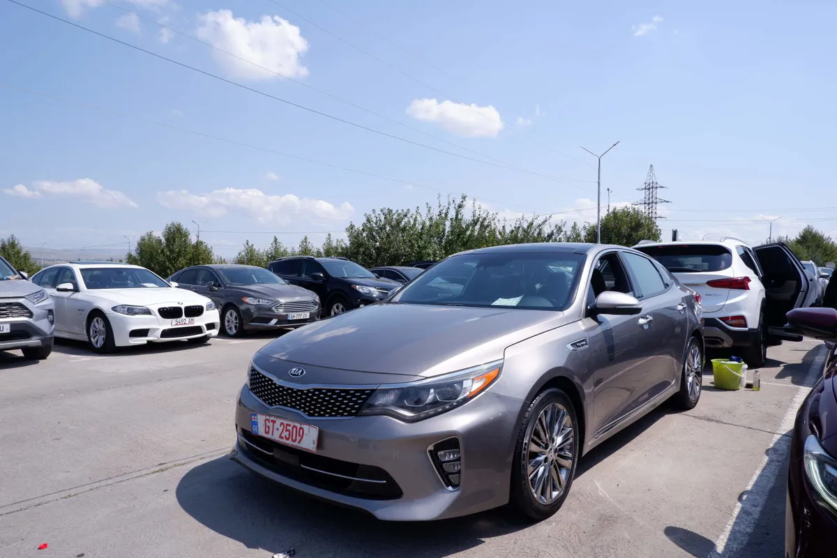 Kia Optima - фото 1
