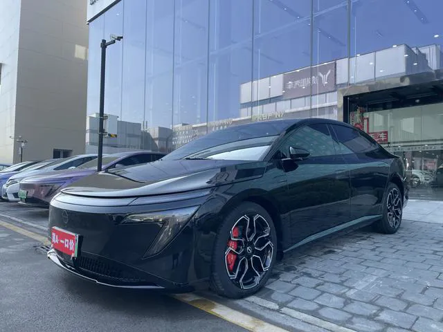 Nissan N7 - фото 1