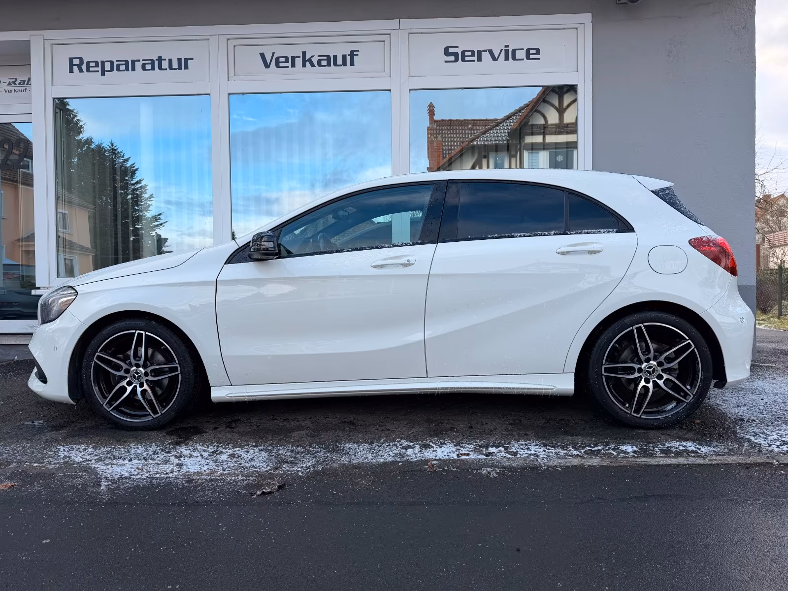 Mercedes-Benz A 200 - фото 1