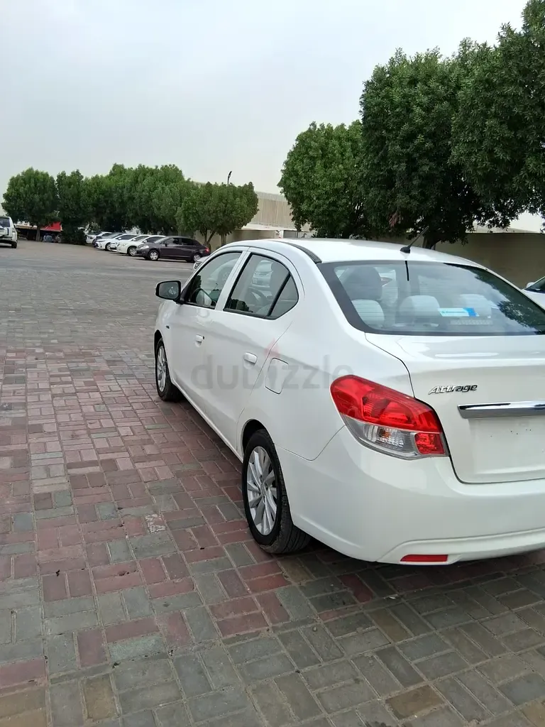 Mitsubishi Attrage - фото 1