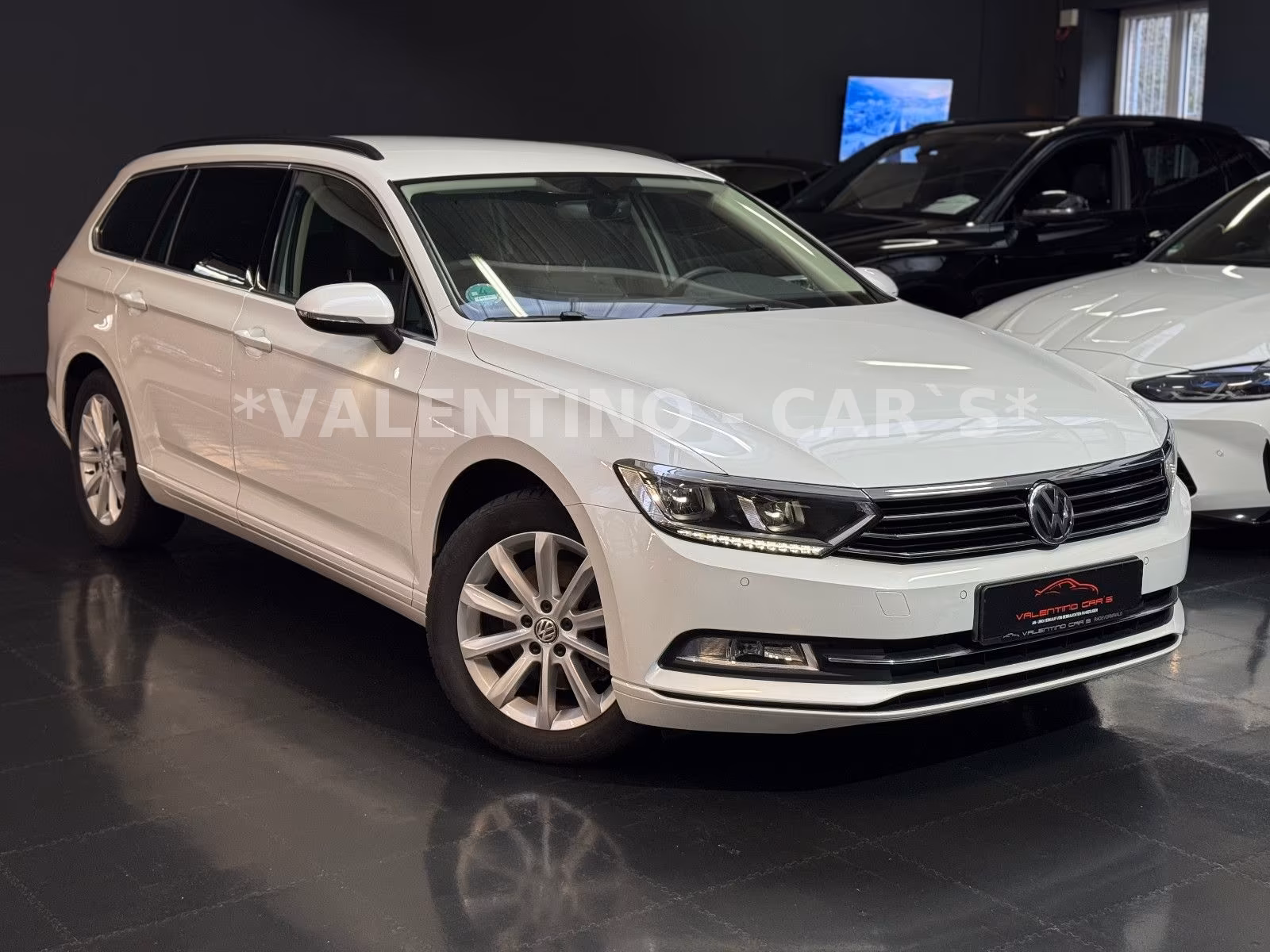 Volkswagen Passat Variant - фото 1