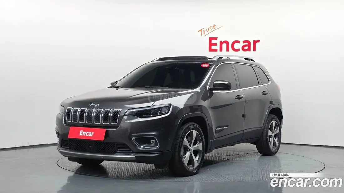 Jeep Cherokee - фото 1