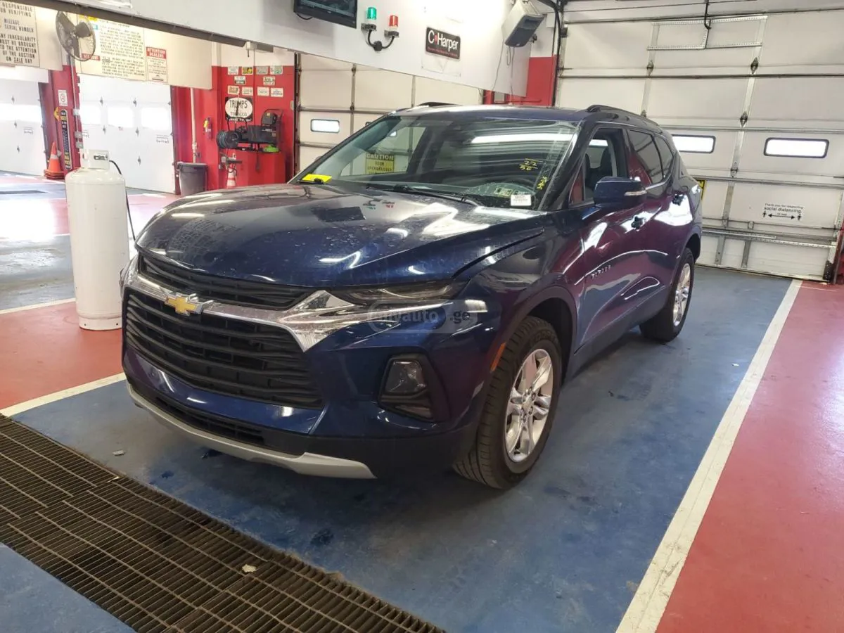 Chevrolet Blazer - фото 1