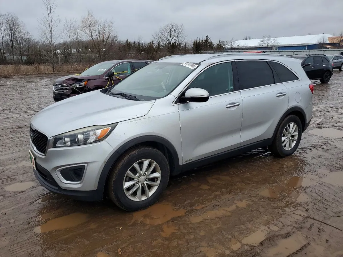 KIA SORENTO - фото 1