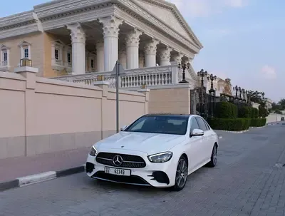 Mercedes-Benz E-Class - фото 1