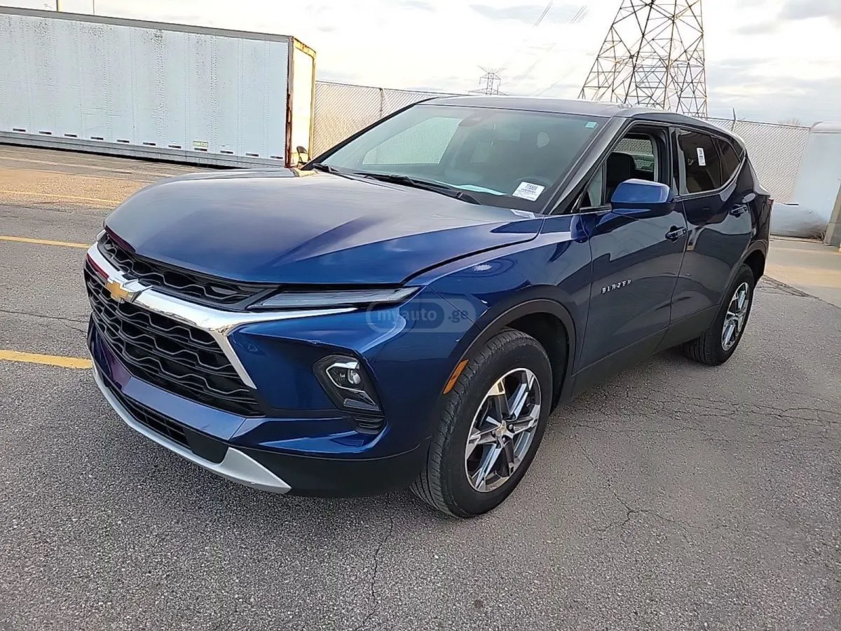 Chevrolet Blazer - фото 1