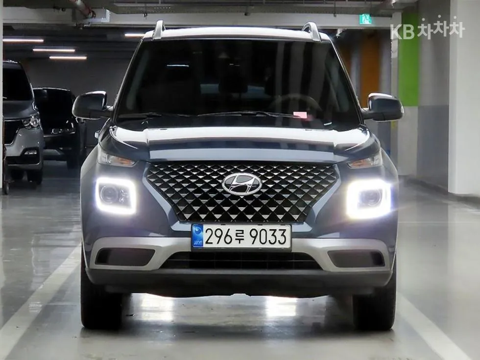 Hyundai 베뉴 가솔린 1.6 FLUX - фото 1