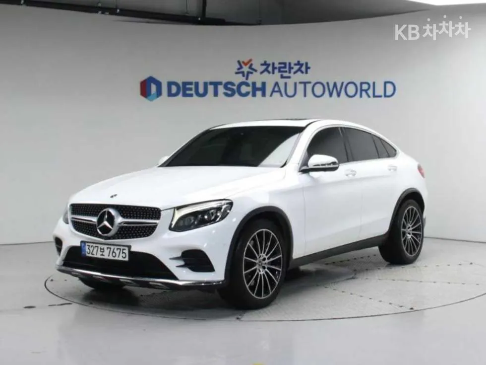 Mercedes-Benz GLC(X253) 300 4Matic Coupe AMG Line - фото 1