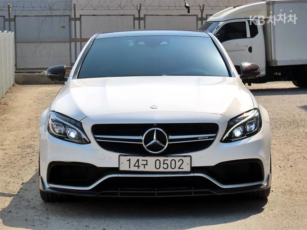 Mercedes-Benz 더 뉴 C클래스 C63 AMG - фото 1