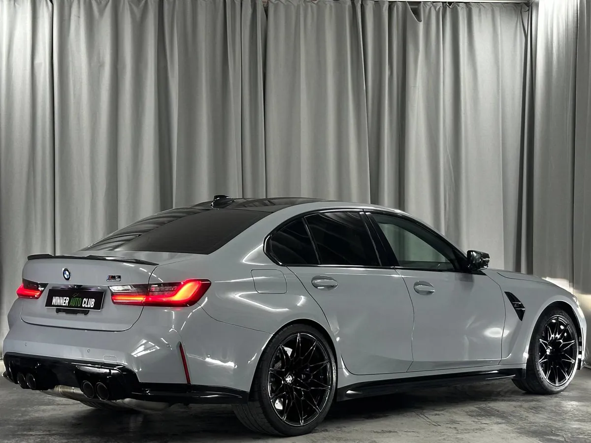 BMW M3 - фото 1
