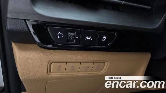 Kia Canival - фото 1