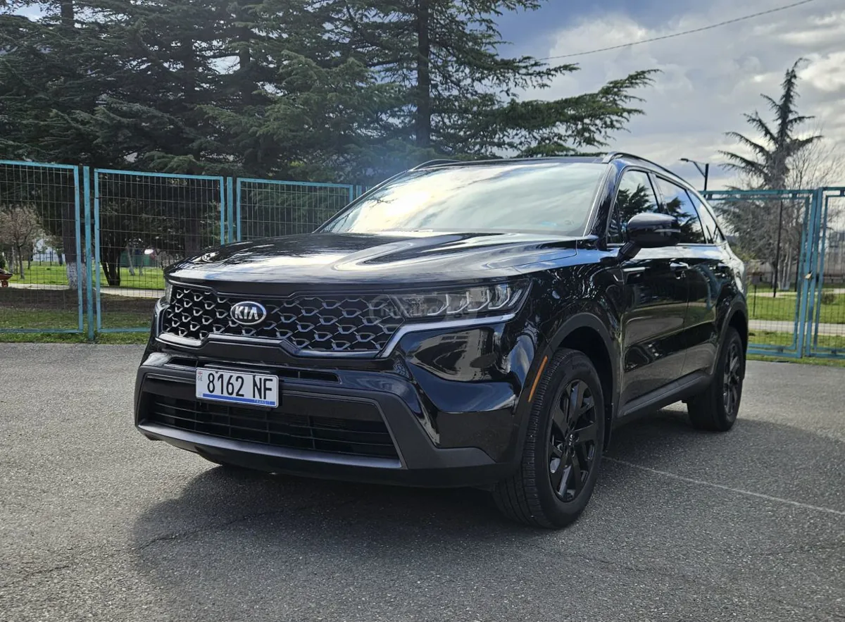 Kia Sorento - фото 1