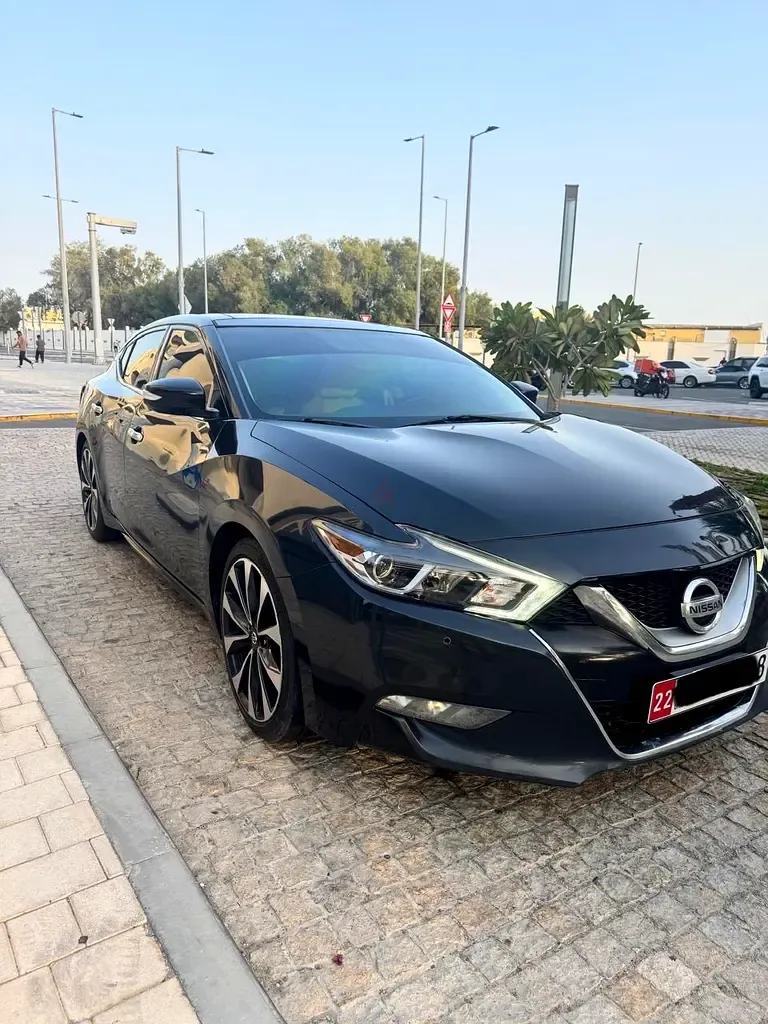 Nissan Maxima - фото 1
