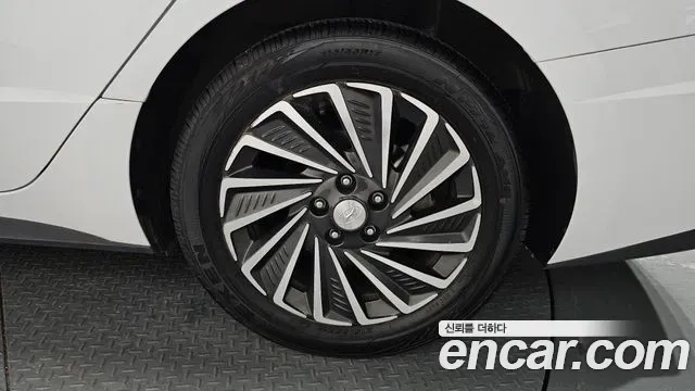 Hyundai Sonata - фото 1