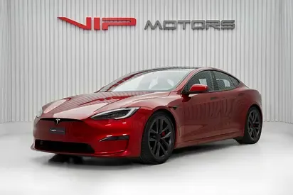 Tesla Model S - фото 1