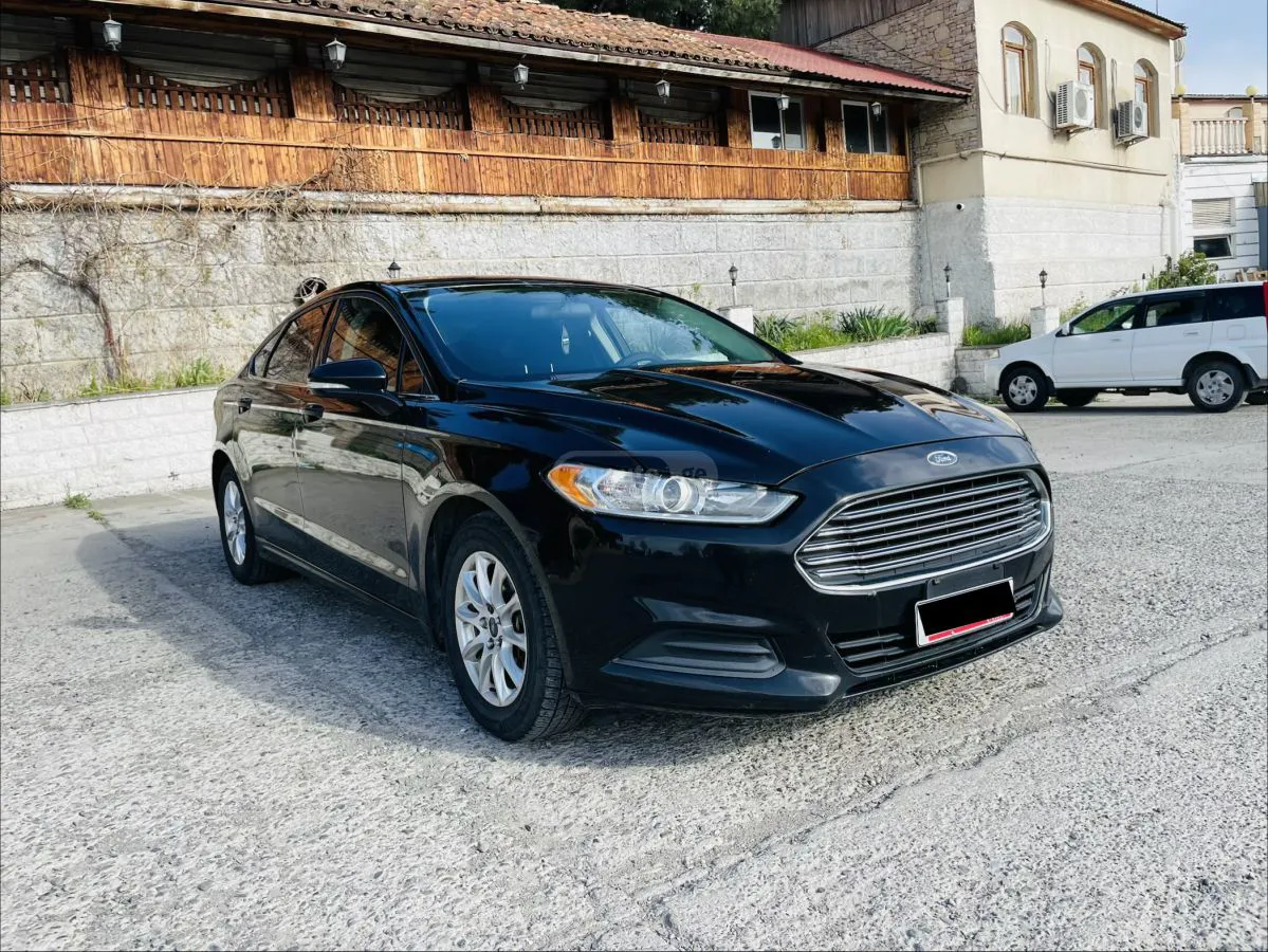 Ford Fusion - фото 1