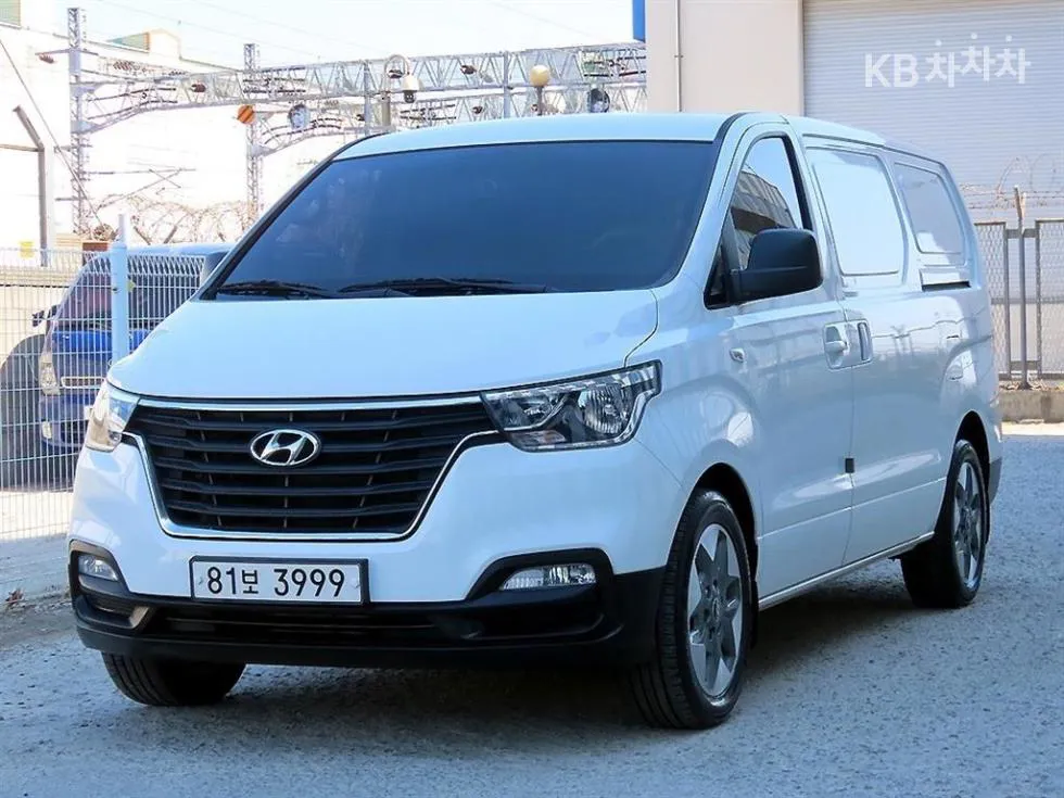 Hyundai 더 뉴 그랜드 스타렉스 밴 3인승 스타일 - фото 1