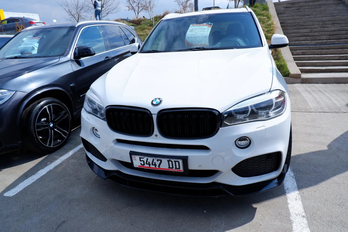 BMW X5 - фото 1