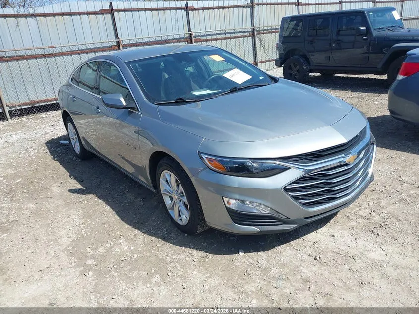 CHEVROLET MALIBU FWD 1LT - фото 1