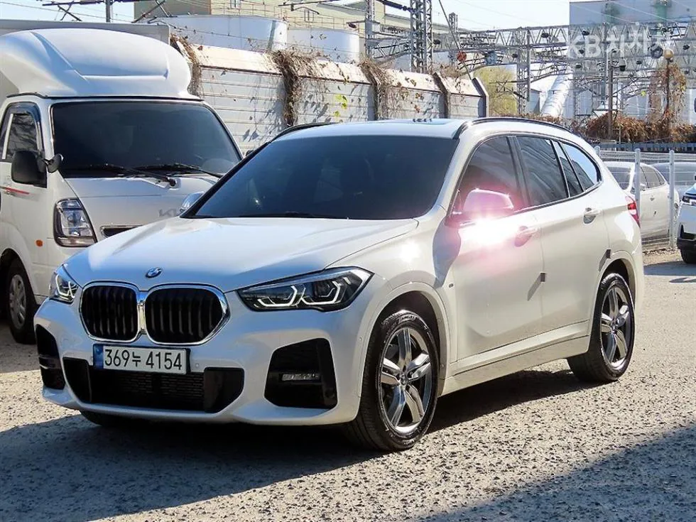 BMW X1 (F48) xDrive 20i M Sport Package - фото 1