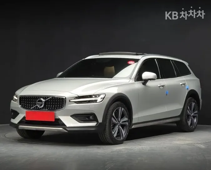 Volvo V60 CC(2세대) B5 AWD Pro - фото 1