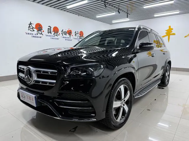 Mercedes-Benz GLS - фото 1