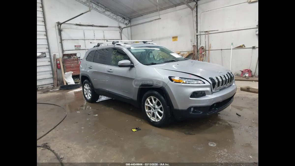 Jeep Cherokee - фото 1