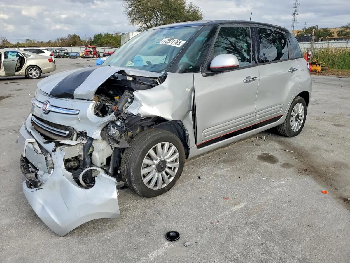 FIAT 500L - фото 1