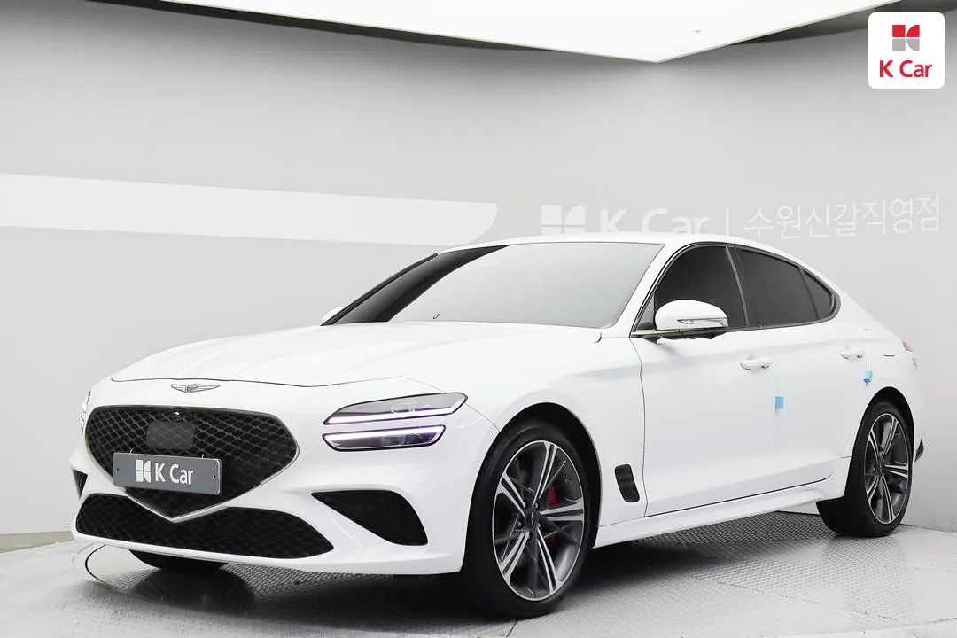 Genesis G70 - фото 1