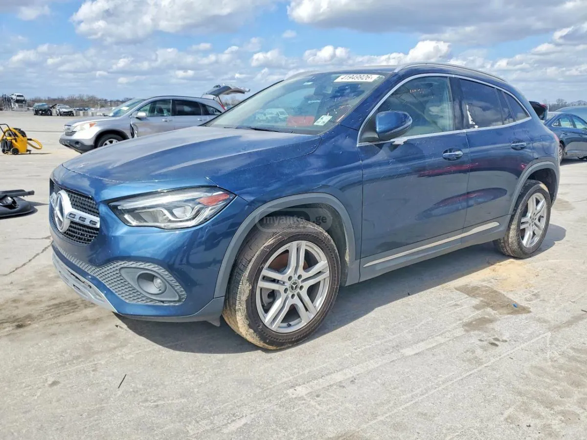 Mercedes-Benz GLA 250 - фото 1