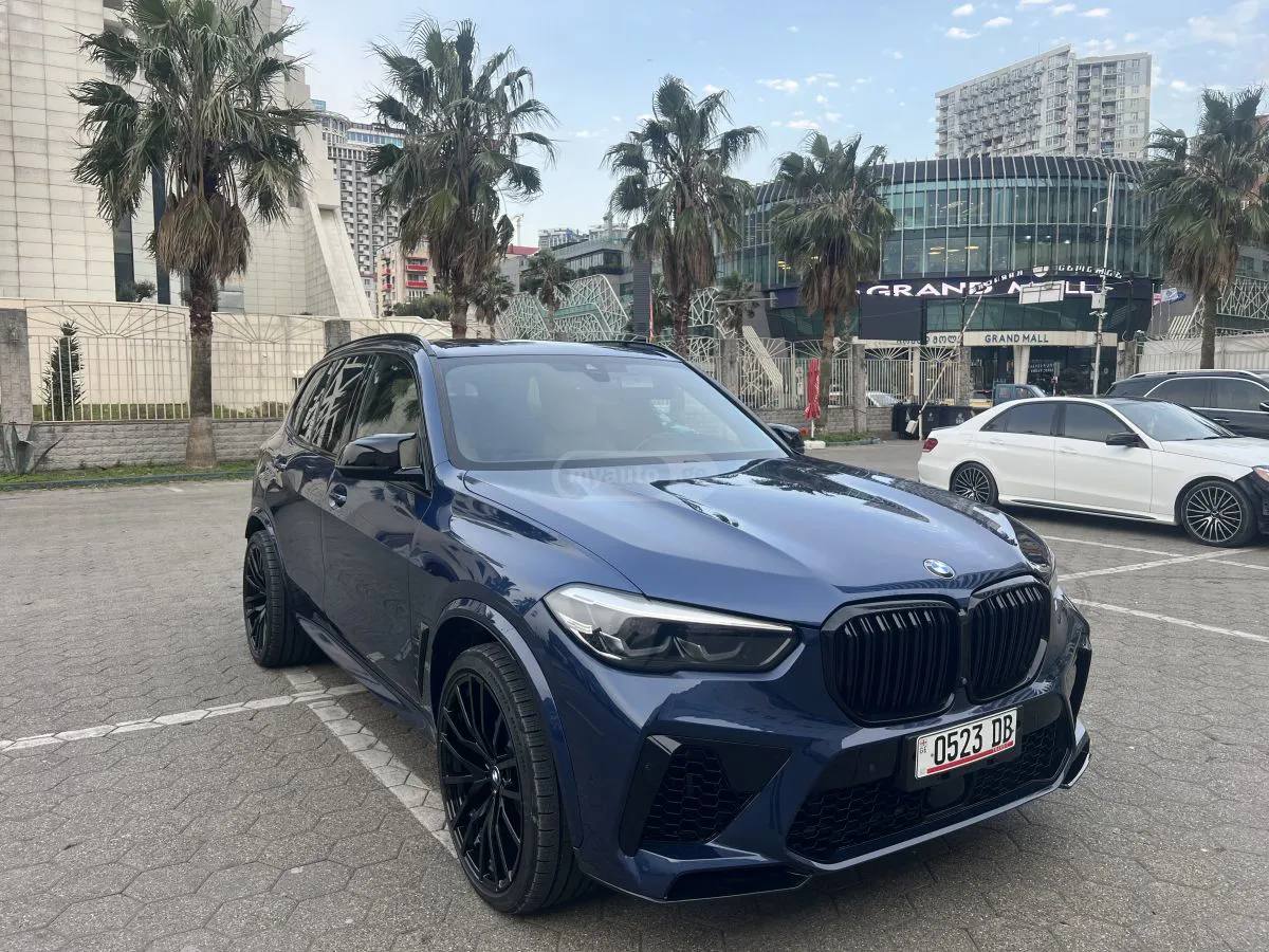 BMW X5 - фото 1